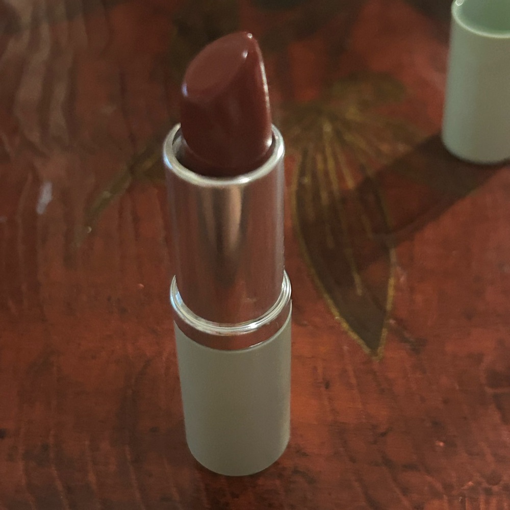 NEW Clinique RED DRAMA Colour Surge Long Last Lipstick Full Size Green Tube